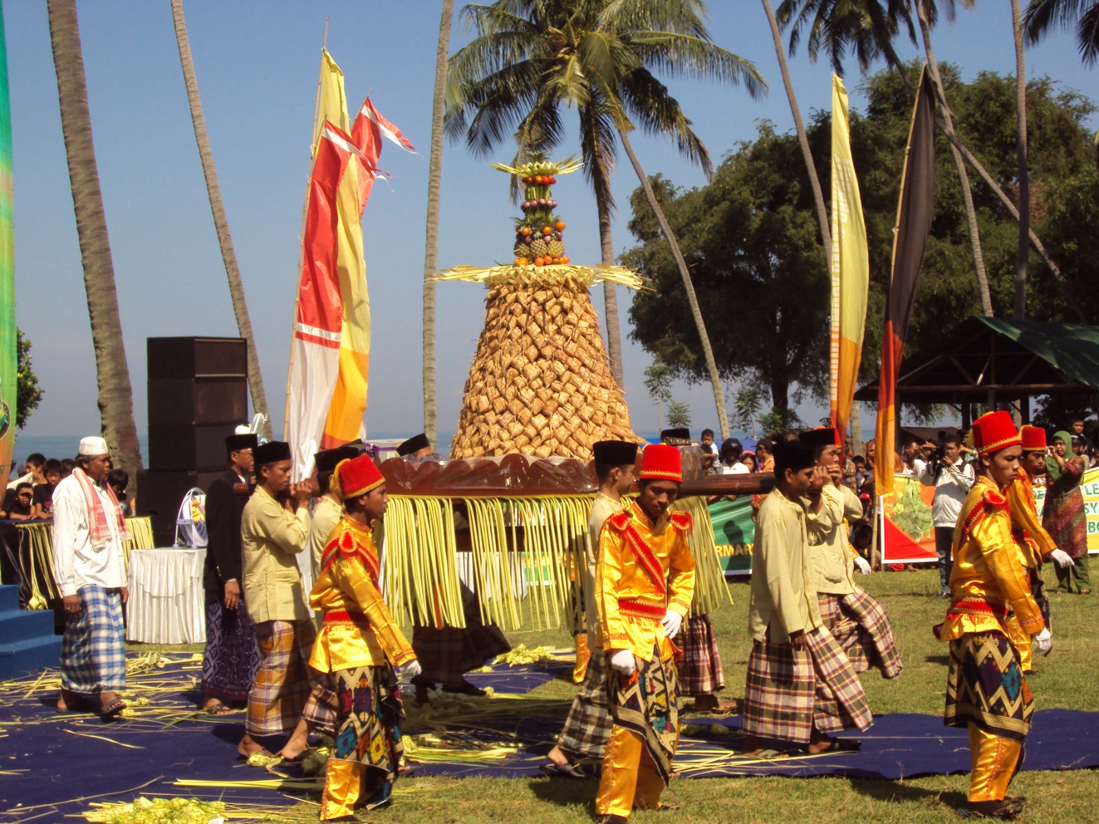 Tradisi Lebaran Topat
